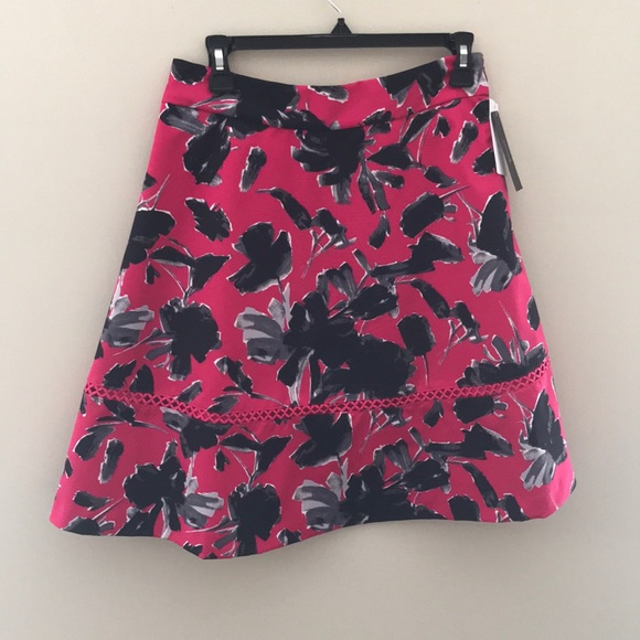 IMNYC Issac Mizrahi Floral Circle Skirt with trim - Picture 3 of 7